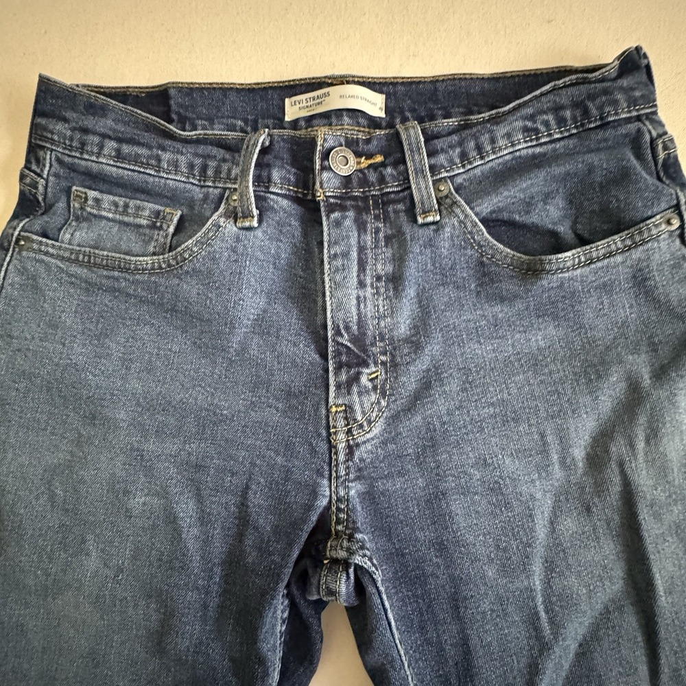 Levi's Men's 29X32 Signature Relaxed Fit Straight Leg Blue Denim 5-Pocket Jeans - Picture 2 of 11